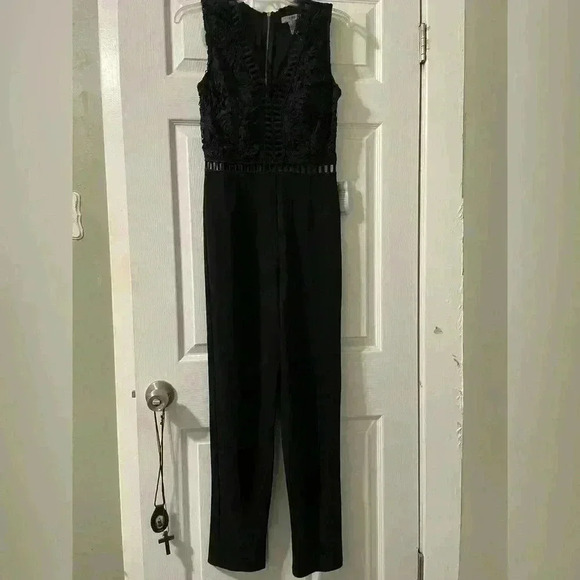 LOVE X DESIGN Lace & Lattice Black Jumpsuit (NWT) B93 - Picture 1 of 11